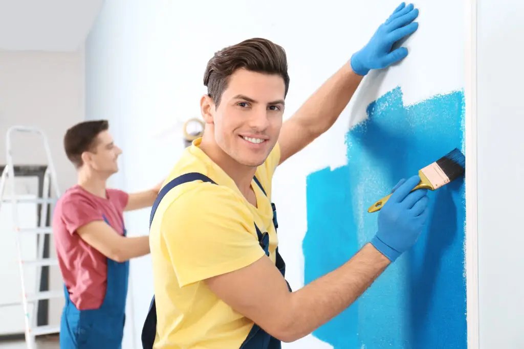 decorator painting wall